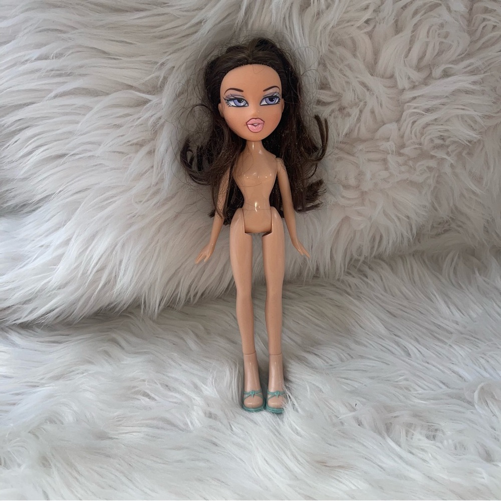 Vintage 2001 MGA Bratz Wintertime Wonderland DANA Doll Naked with Shoes Y2K